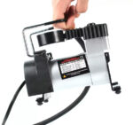 پمپ باد فندکی حرفه‌ای تورنادو 150PSI | کمپرسور باد خودرو با فشارسنج - تصویر 9